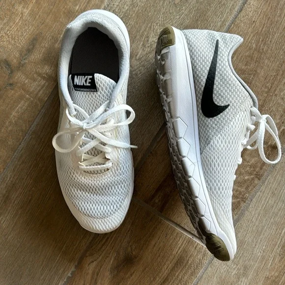 Nike *Like New - Picture 1 of 5
